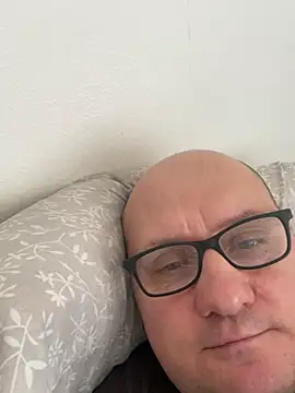 Snapshot of vanjbi45 chatting on February 2025 09:11:01 AM vanjbi45 online show from February 2025 09:11:01 AM