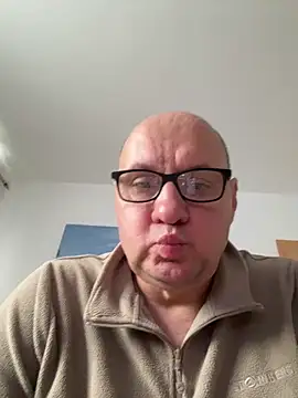 Snapshot of vanjbi45 chatting on October 2025 02:18:02 PM vanjbi45 online show from October 2025 02:18:02 PM