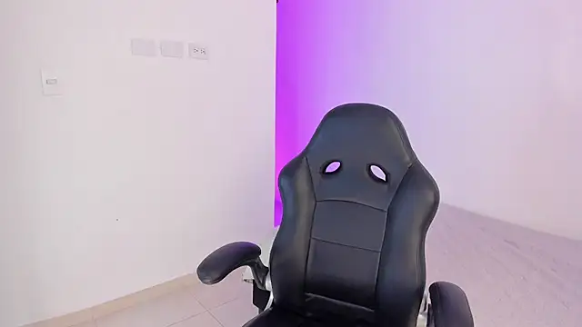 AnitaHaywood  online show from November 2025 09:28:01 PM