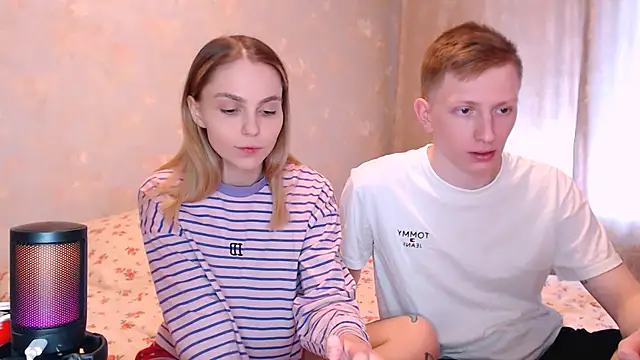 juliaanddima online show from April 2026 07:52:01 AM