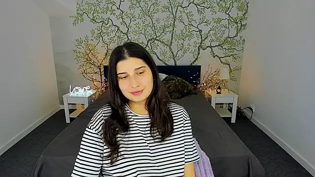 Snapshot of Linda_EX chatting on January 2025 11:22:01 AM Linda EX online show from January 2025 11:22:01 AM