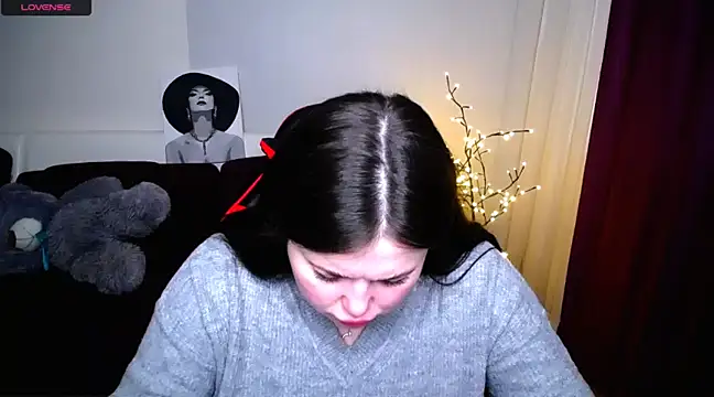 Emily Mo online show from March 2025 06:37:01 AM