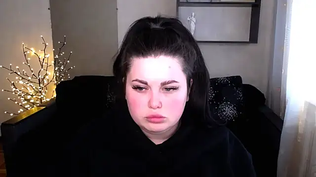 Emily Mo online show from March 2025 09:55:01 AM