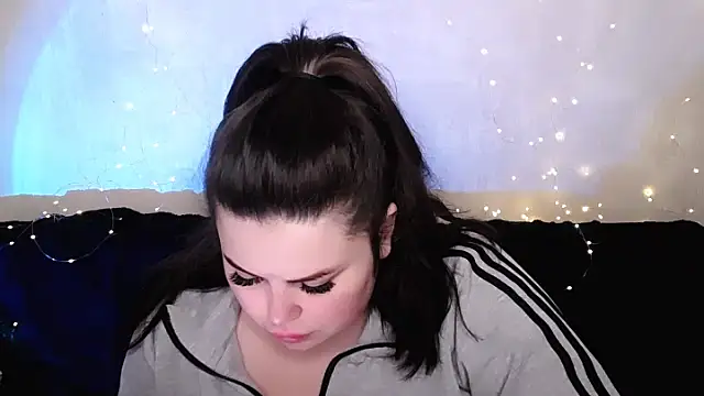 Emily Mo online show from March 2026 06:43:02 AM