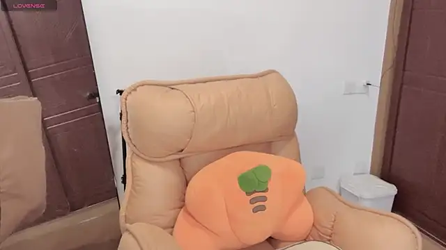 4uoki online show from September 2025 01:21:01 PM