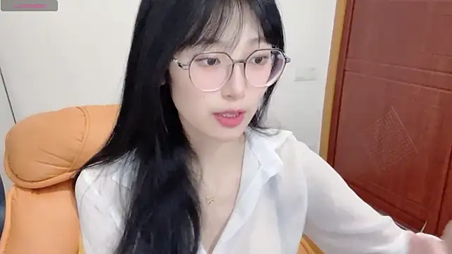 4uoki online show from September 2025 02:22:02 PM