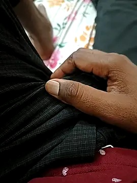 Snapshot of divi5555 chatting on February 2026 06:40:01 AM divi5555 online show from February 2026 06:40:01 AM