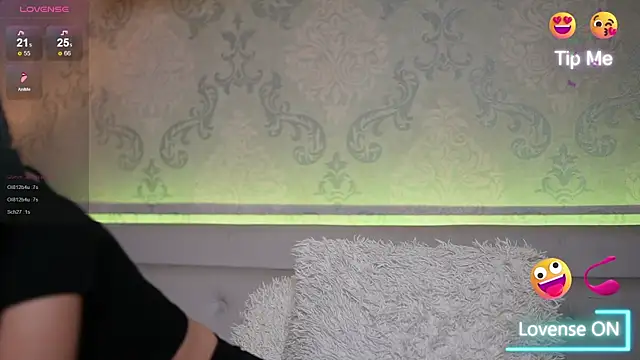 Snapshot of AmyKaiya chatting on February 2025 09:33:02 PM AmyKaiya online show from February 2025 09:33:02 PM