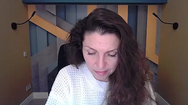 EllaLong online show from November 2025 12:38:02 PM