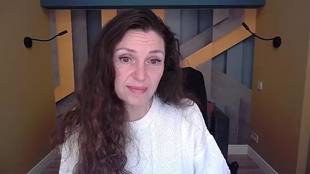 EllaLong online show from November 2025 12:38:01 PM