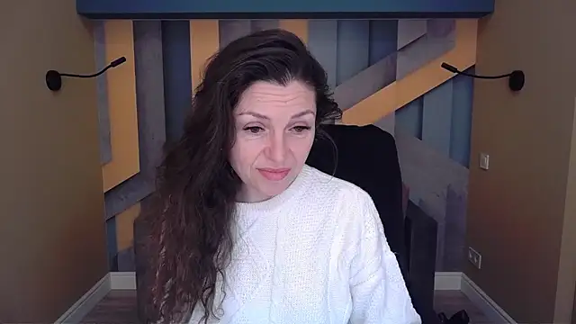 EllaLong online show from January 2026 12:31:01 PM