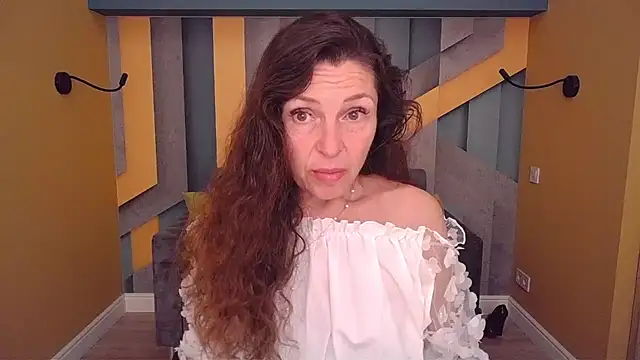 EllaLong online show from May 2026 11:27:02 AM