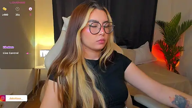 dakottaa  online show from July 2026 01:41:02 AM