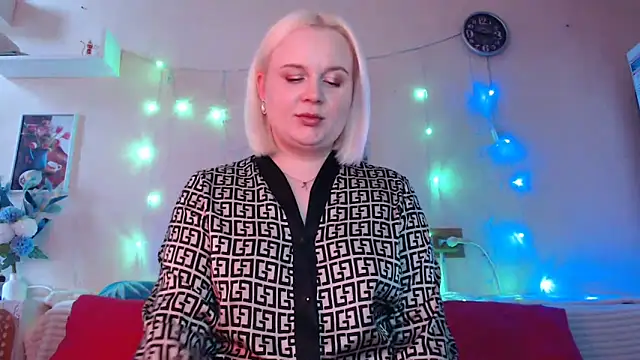 Karolina love  online show from December 2024 12:15:01 PM