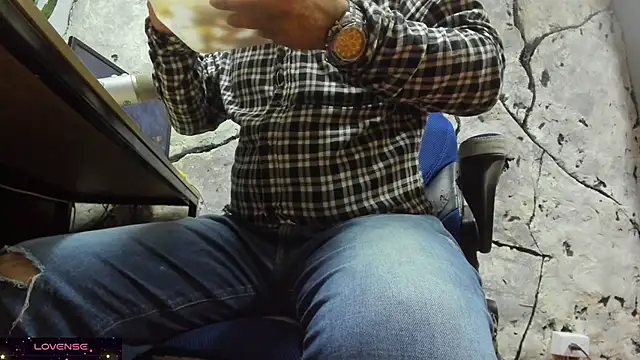 Maxi TheBigDaddy online show from November 2025 05:15:02 PM