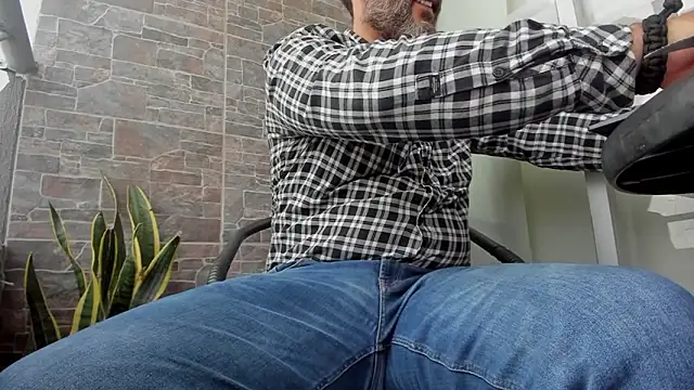 Maxi TheBigDaddy online show from March 2026 12:53:02 PM