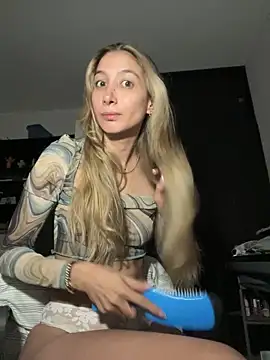 Snapshot of DanikRosse chatting on March 2025 03:56:01 AM DanikRosse online show from March 2025 03:56:01 AM