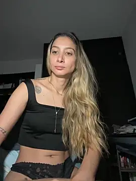 Snapshot of DanikRosse chatting on September 2025 05:51:01 AM DanikRosse online show from September 2025 05:51:01 AM