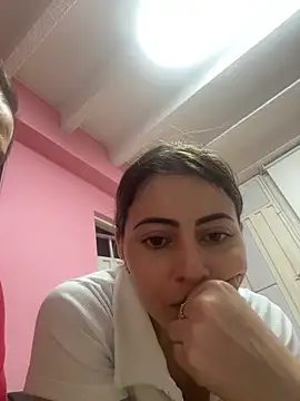 Snapshot of LilaSuni chatting on November 2025 11:15:01 PM LilaSuni online show from November 2025 11:15:01 PM