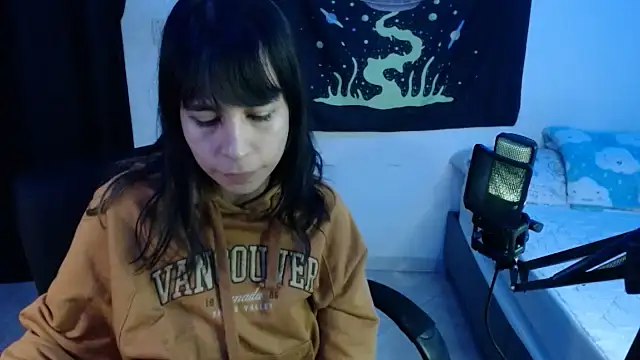 Snapshot of shy_katy_ chatting on January 2025 12:57:01 AM shy katy online show from January 2025 12:57:01 AM