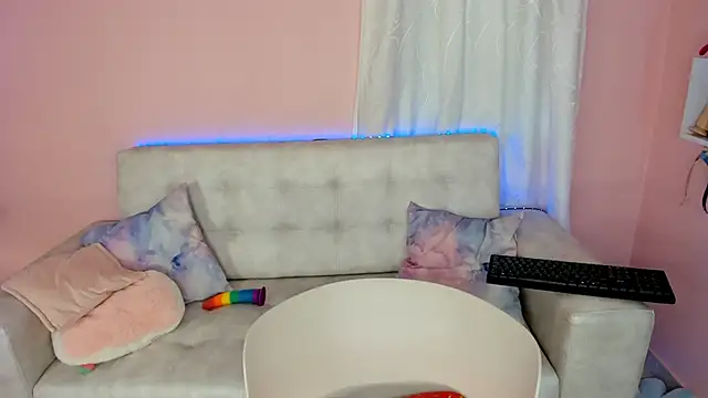 Snapshot of tinysara chatting on December 2024 07:34:01 PM tinysara online show from December 2024 07:34:01 PM