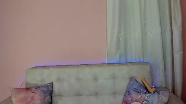 Snapshot of tinysara chatting on March 2025 04:43:02 PM tinysara online show from March 2025 04:43:02 PM