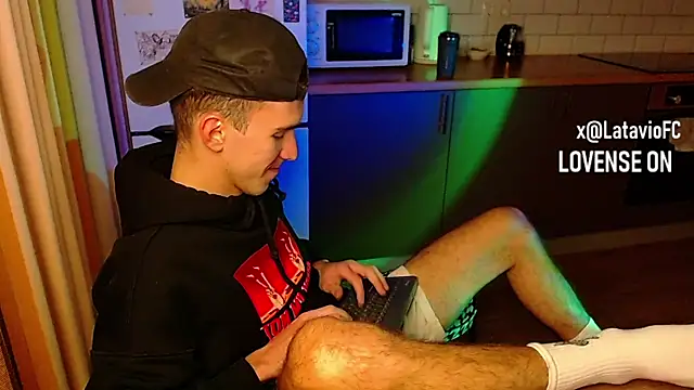 Midnighter  online show from September 2025 02:38:02 AM