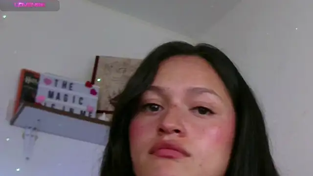 Snapshot of megan_doll2 chatting on January 2025 11:45:01 PM megan doll2 online show from January 2025 11:45:01 PM