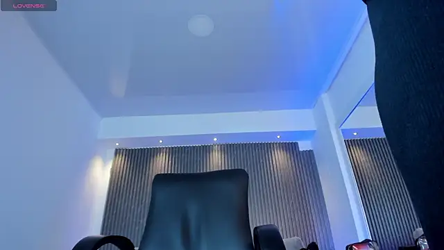 charlottewhitte online show from January 2026 11:23:02 AM