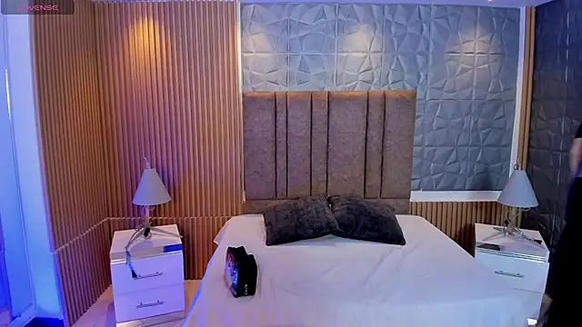 charlottewhitte online show from February 2026 11:04:01 AM