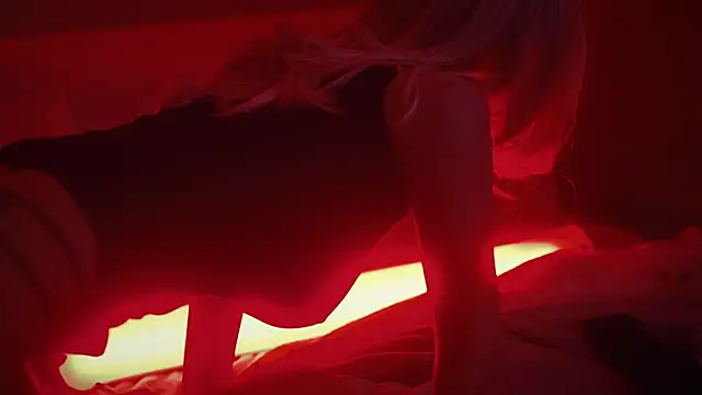 Snapshot of _Tundra_ chatting on October 2025 12:17:02 PM Tundra online show from October 2025 12:17:02 PM