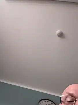 Snapshot of Mariomario0565 chatting on February 2026 03:08:02 PM Mariomario0565 online show from February 2026 03:08:02 PM