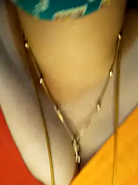 Snapshot of tuttifrutti17 chatting on December 2024 05:58:02 PM tuttifrutti17 online show from December 2024 05:58:02 PM