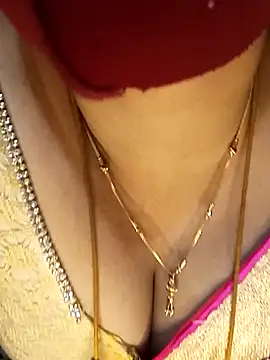 Snapshot of tuttifrutti17 chatting on December 2024 05:55:02 PM tuttifrutti17 online show from December 2024 05:55:02 PM