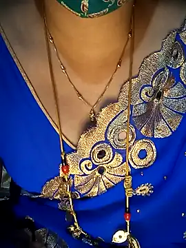 Snapshot of tuttifrutti17 chatting on January 2025 05:38:01 PM tuttifrutti17 online show from January 2025 05:38:01 PM