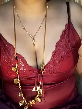 Snapshot of tuttifrutti17 chatting on January 2025 04:57:01 PM tuttifrutti17 online show from January 2025 04:57:01 PM