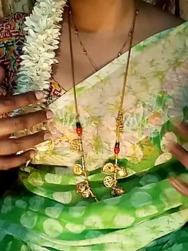 Snapshot of tuttifrutti17 chatting on February 2025 05:35:01 PM tuttifrutti17 online show from February 2025 05:35:01 PM