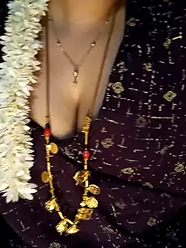 Snapshot of tuttifrutti17 chatting on March 2025 08:14:02 PM tuttifrutti17 online show from March 2025 08:14:02 PM