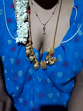 Snapshot of tuttifrutti17 chatting on September 2025 05:18:01 PM tuttifrutti17 online show from September 2025 05:18:01 PM