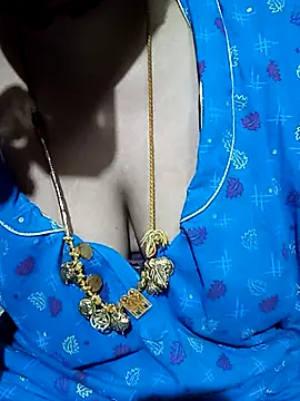 Snapshot of tuttifrutti17 chatting on October 2025 05:33:01 PM tuttifrutti17 online show from October 2025 05:33:01 PM