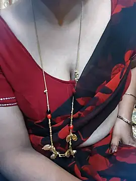 tuttifrutti17 online show from May 2026 05:54:02 PM
