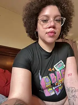 QueenNuttCollector online show from March 2026 04:02:01 PM