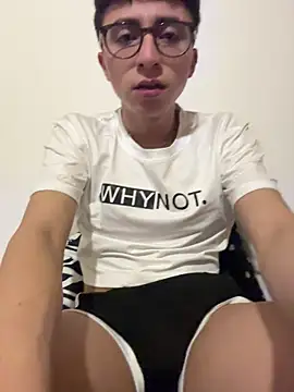 CamiRojas boy online show from October 2025 04:13:02 AM