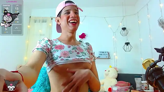 Ariel Femboy  online show from January 2025 02:49:01 AM