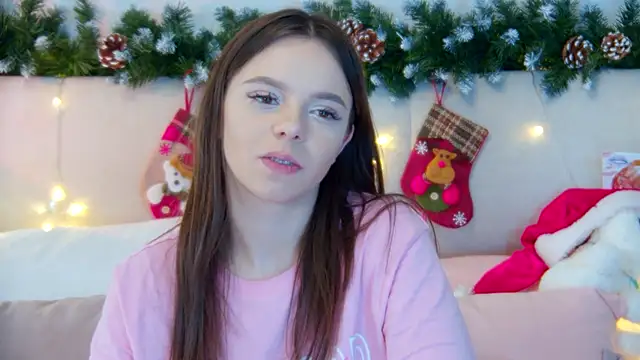 Snapshot of ElisabethDavis chatting on January 2025 06:17:01 PM ElisabethDavis online show from January 2025 06:17:01 PM