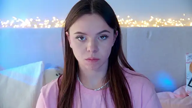 Snapshot of ElisabethDavis chatting on January 2025 10:50:01 PM ElisabethDavis online show from January 2025 10:50:01 PM