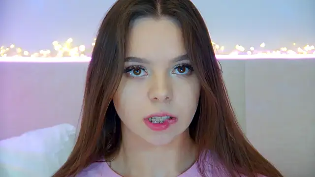 Snapshot of ElisabethDavis chatting on March 2025 03:17:02 PM ElisabethDavis online show from March 2025 03:17:02 PM