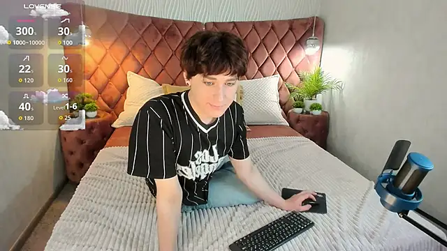  YummyTony  online show from February 2026 11:20:01 AM