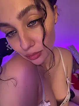 Your insomniya online show from April 2026 09:01:01 PM