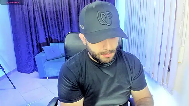 Snapshot of jhon_bear03 chatting on February 2025 11:10:02 AM jhon bear03 online show from February 2025 11:10:02 AM